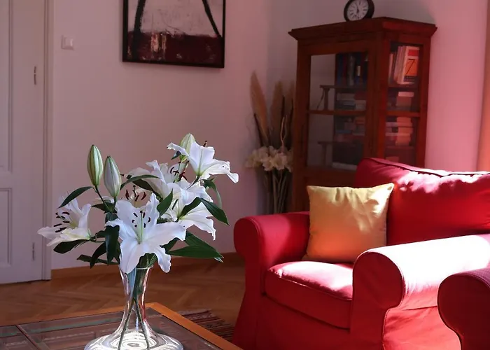 Adrienne Apartamento